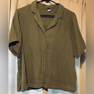 Old Navy Loose, Button Down Crinkle Gauze Shirt. New Condition! Green- Size L